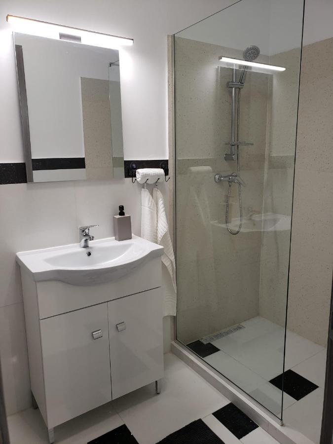 Sunrise Luxury Apartments Неводарі Екстер'єр фото